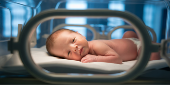 Empresa é condenada a pagar dívida hospitalar de casal com filho prematuro após falha em plano de saúde